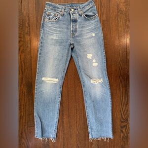 Levi’s 501 premium. SZ 24